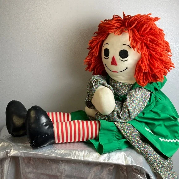 Vintage Classic Raggedy Ann Handmade Christmas Doll Red Hair and Green Dress - Picture 10 of 15